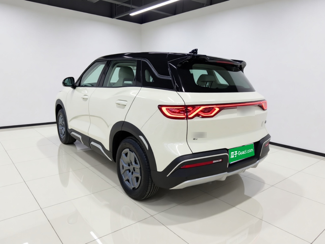BYD Yuan UP 2025 Model 301KM Leading Version — снимка 4
