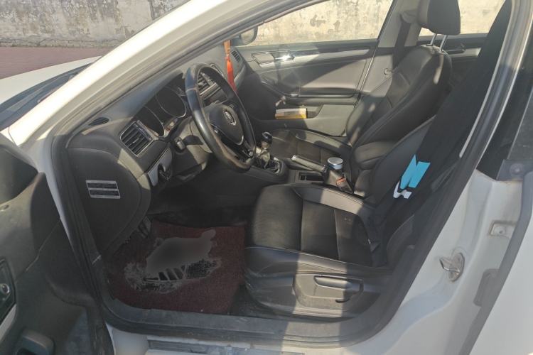 Used Volkswagen Sagitar 2017 1.6L Manual Comfort Model
