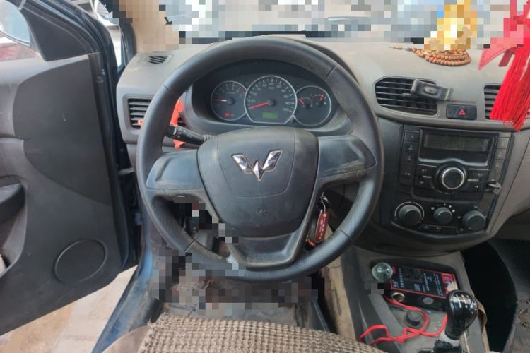 Used Wuling Hongguang 2014 1.2L Base Model China IV Steering Wheel