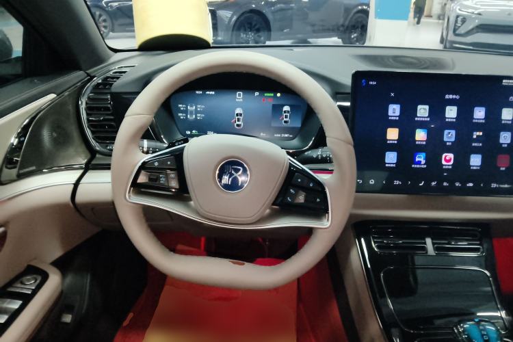 Used BYD Han 2025 EV Intelligent Driving Version 701KM Prestige Model
