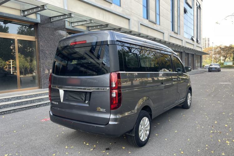 Used Jinbei Gold Hiace 2023 1.5L Passenger Vehicle Engineering Lion 9 Seats