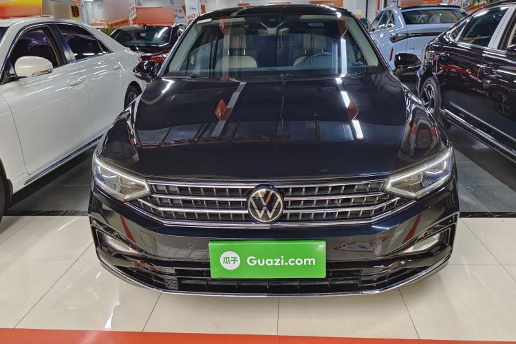 Used Volkswagen Magotan 2023 2 Million Units Commemorative Edition 330TSI DSG Luxury Version