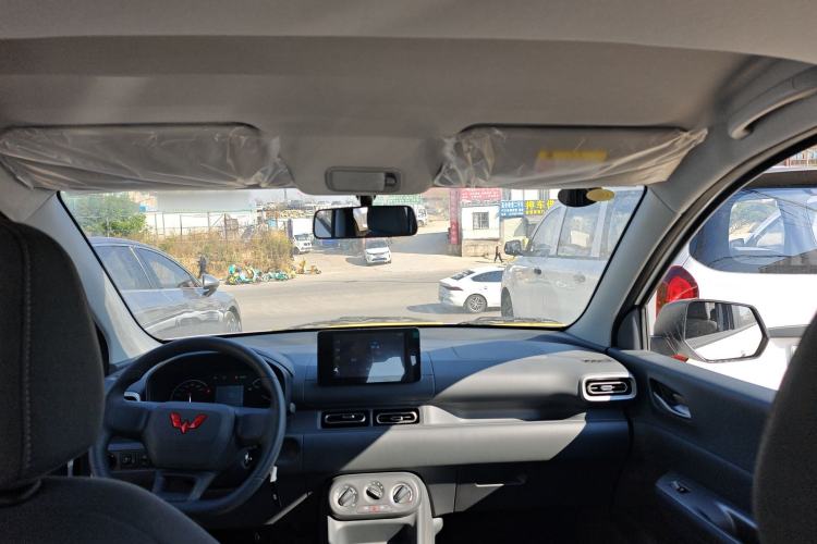 Used Wuling Hongguang New Energy 2025 Extended-Range Hybrid 50KM Comfort Version Headliner