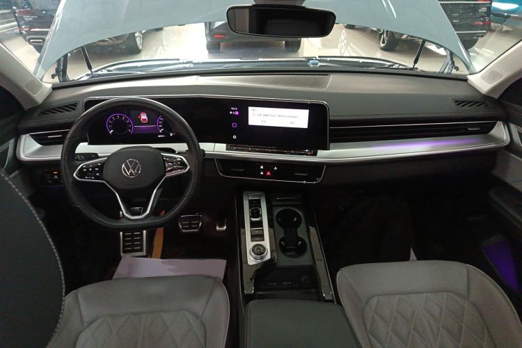 Used Volkswagen Tavendor 2023 380TSI Four-Wheel Drive R-Line Cruise Edition
