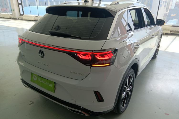 Used Volkswagen T-ROC 2023 300TSI DSG Two-Wheel-Drive Chen Guang Edition
