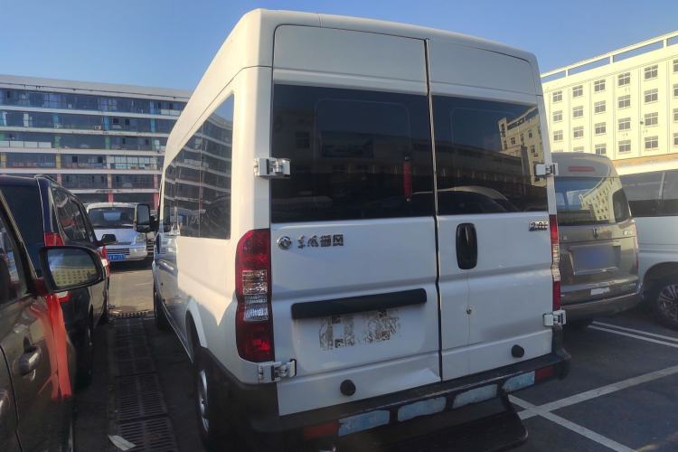 Used Dongfeng Yufeng Yufeng 2021 2.0T Power King Front-Drive Logistics Vehicle Long Wheelbase Mid-Roof Design 6–9 Seats China VI Emission Standard ZD20