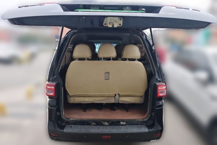 Used FORTHING Lingzhi 2019 Facelifted M5L 1.6L 9-Seater Base Model China VI Standard
