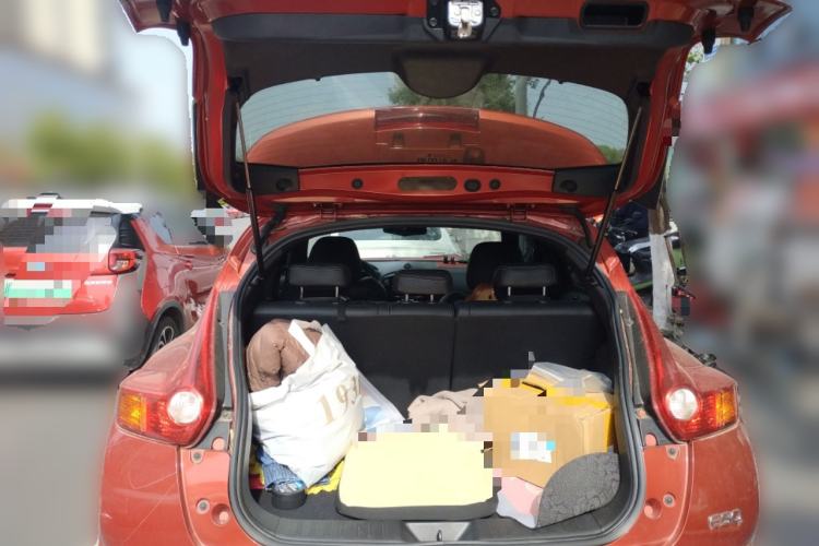 Used Infiniti ESQ 2014 1.6L Spontaneous Edition Trunk