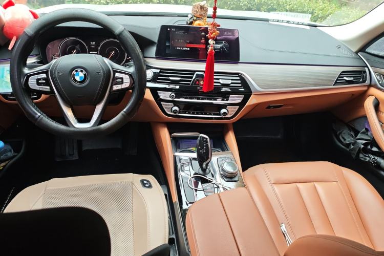 Used BMW 5 Series New Energy 2018 530Le Luxury Package Center Console