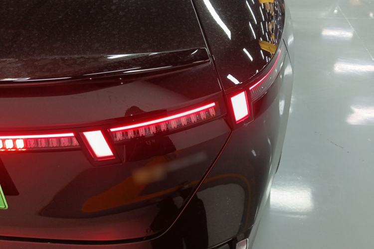 Used Lynk & Co 07 2024 EM-P 126 Long-Range Halo Exterior 3