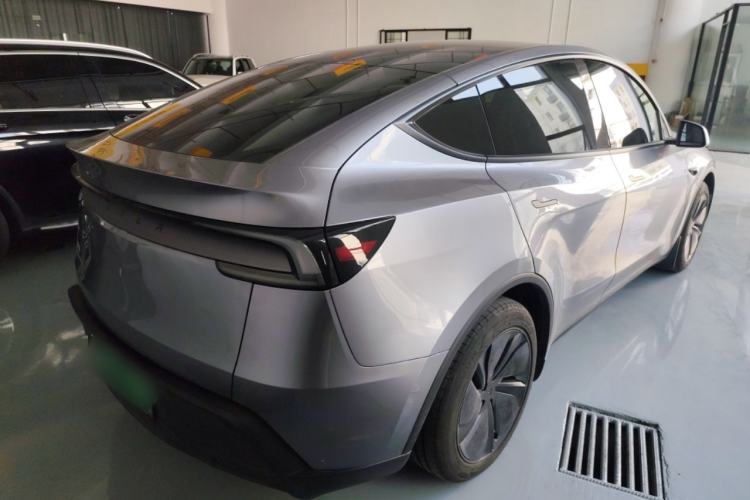 Used Tesla Model Y 2025 Rear-Wheel-Drive Version
