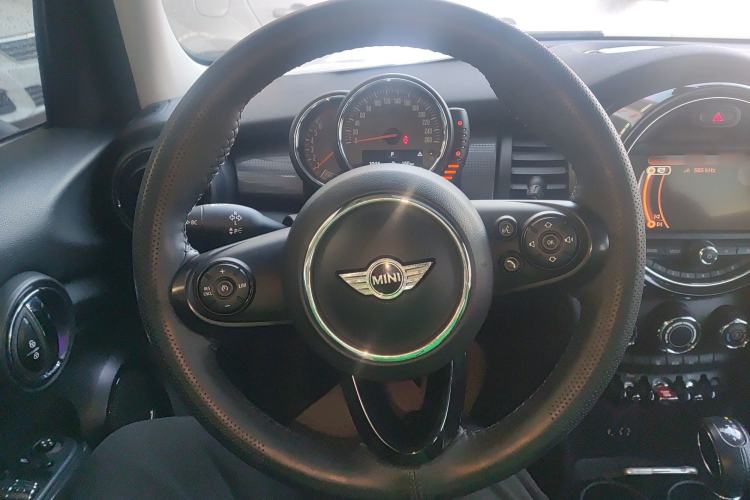 Used MINI MINI 2016 1.5T COOPER Five-Door Edition