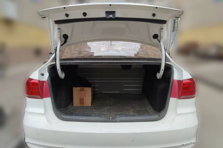 Used Volkswagen Santana 2016 1.6L Manual Fashion Edition