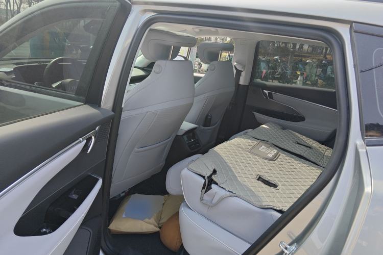 Used Buick E5 2023 Premium Long-Range Version Left Rear Seat