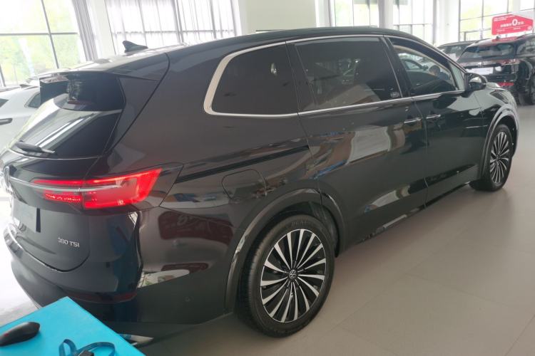 Used Volkswagen Viloran 2024 380TSI Premium Edition Rear Right 45 Deg