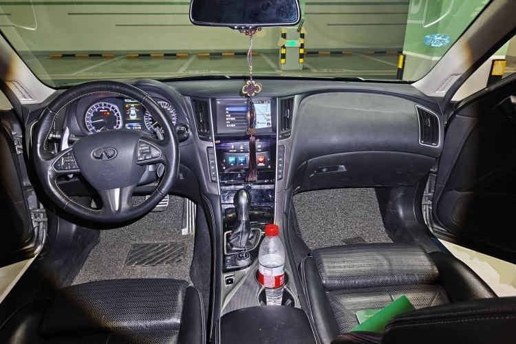 Used Infiniti Q50L 2015 2.0T Sport Edition Center Console