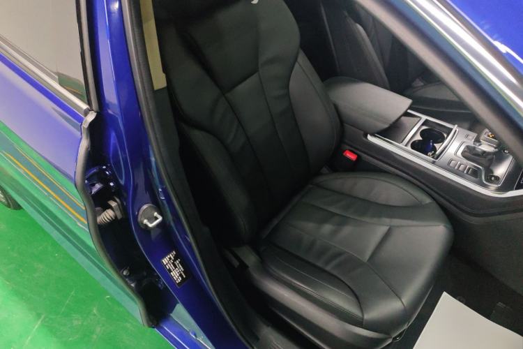 Used Hongqi H5 2020 1.8T Automatic ZhiLian QiYun Edition
