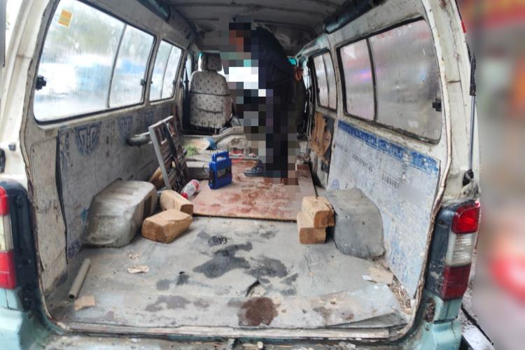 Used Foton Scenic 2011 2.0T Express Classic Long-Wheelbase Version 4D20
