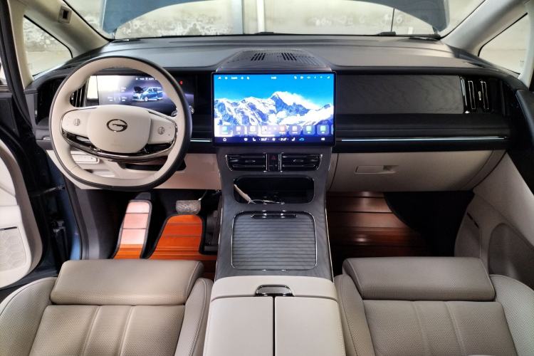 Used GAC Trumpchi Xiangwang M8 2025 Kunkun Series Ultra First-Class Cabin Center Console