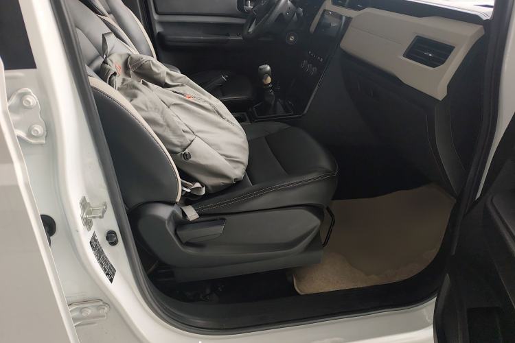 Used Wuling Hongguang PLUS 2019 1.5T Manual Luxury 7-Seater