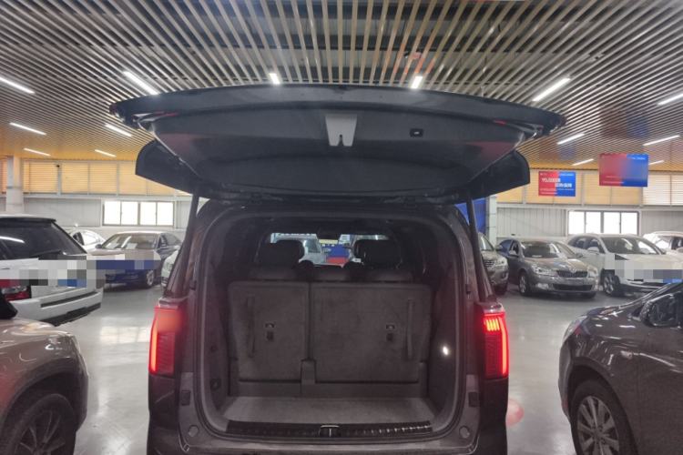 Used Zeekr 009 2024 7-Seater Aisle Version 108 kWh Trunk