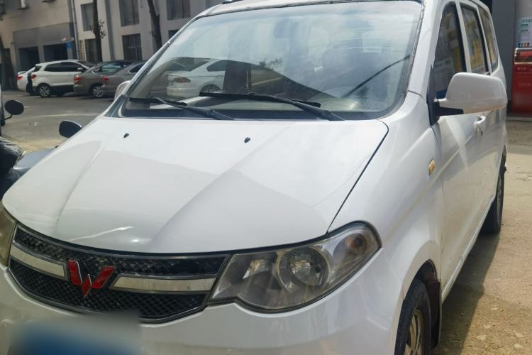Used Wuling Hongguang 2014 1.2L S Standard Version China IV Standard Exterior 4