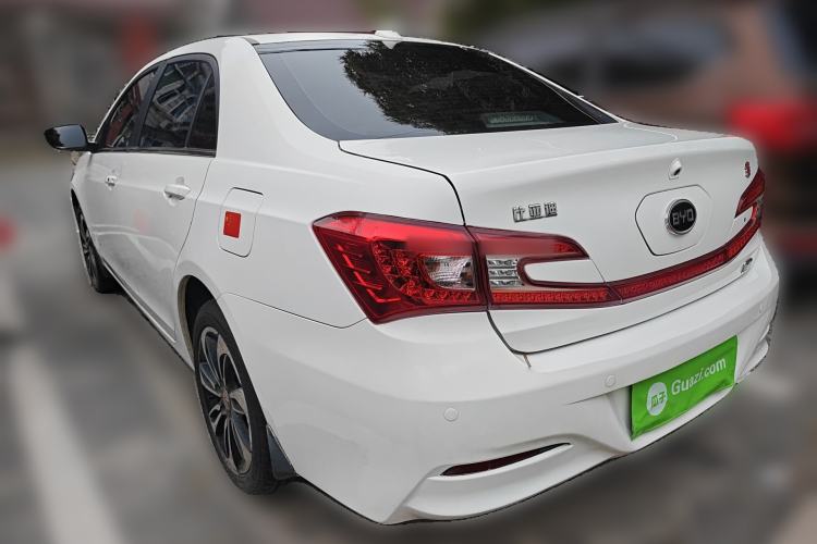 Used BYD Qin New Energy 2015 1.5T Dual-Crown Flagship Plus Edition Rear Left 45 Deg