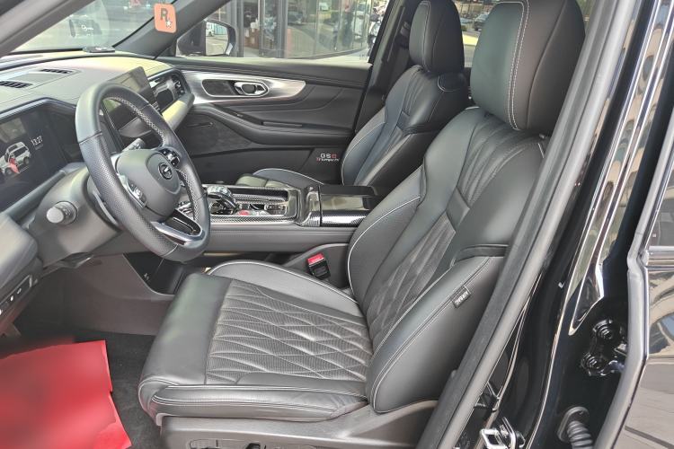 Used GAC Trumpchi GS8 2022 Linghang Series 2.0 TGDI Two-Wheel-Drive Luxury Smart Connectivity Version (7 Seats)
