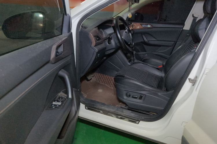 Used Volkswagen Tharu 2020 280TSI Two-Wheel Drive Luxury Plus Version China VI Standard