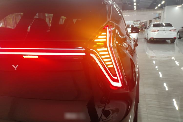 Used Geely Auto FX11 2025 4th Generation 1.5TD DCT – The Start
