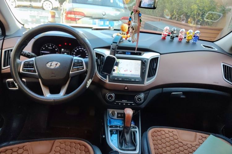 Used Hyundai ix25 2015 2.0L Automatic 4x4 Deluxe DLX