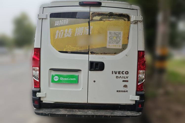 Used Iveco Eurocargo 2021 2.0T Manual Super-Rui Short Wheelbase Low-Roof Side-Hinged Door F1A
