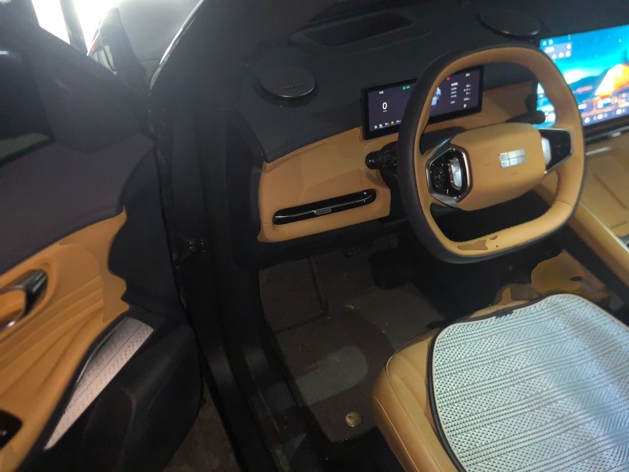 Geely Galaxy Xingjian 7 EM-i 2025 120km Exploration+ Version — снимка 13