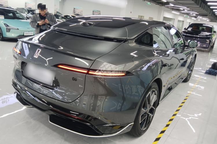 Used Avatr 06 2025 Pro Range-Extended Edition Rear Right 45 Deg