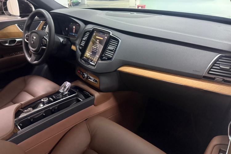 Used Volvo XC90 2024 B6 Zhiyi Luxury 7-Seater
