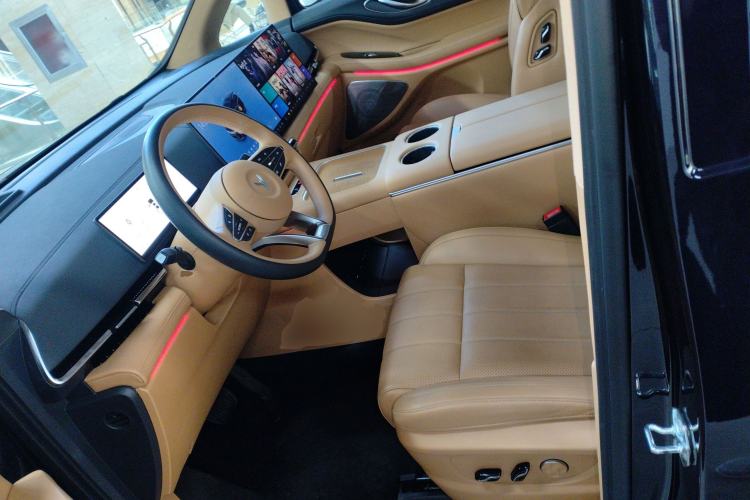 Used VOYAH Dream 2025 PHEV Four-Wheel-Drive Flagship Kunpeng Edition Left Front Seat