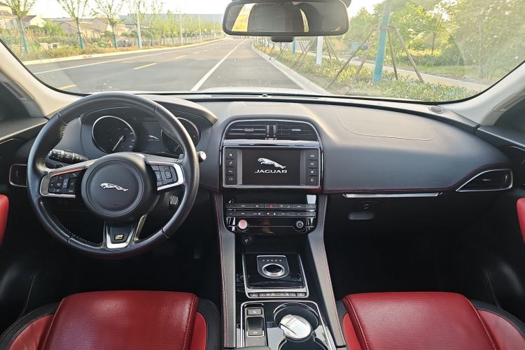 Used Jaguar F-PACE 2016 3.0 SC Four-Wheel Drive R-Sport Sport Edition
