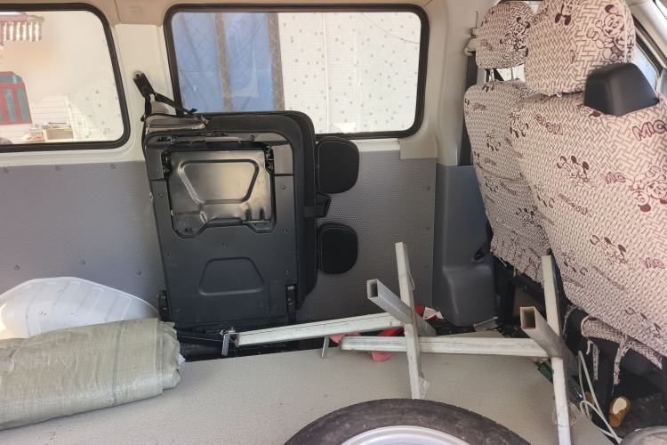 Used SAIC MAXUS Xintu V80 2019 2.5T Classic Model 6-Speed Manual – Aoyuntong Modified Version Short Wheelbase Ultra-Low Roof 5/6 Seats