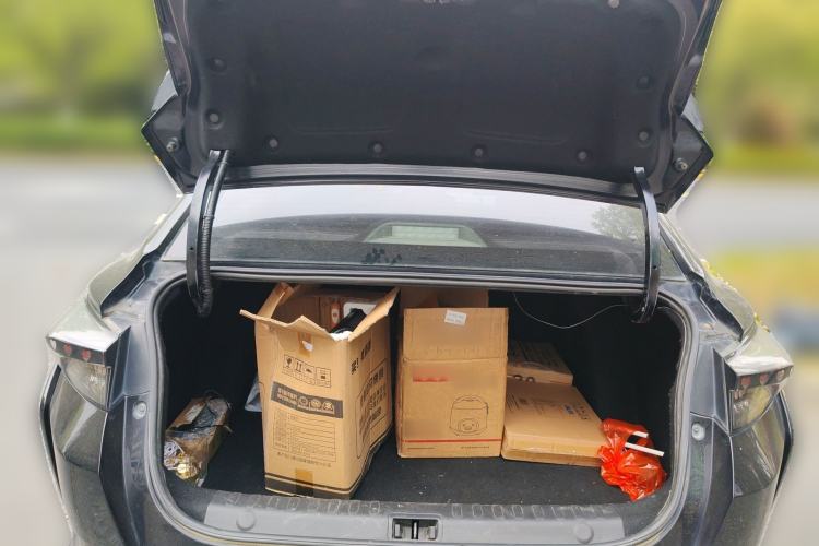 Used Dongfeng Aeolus Yixuan 2020 230T Automatic Advanced Edition Trunk