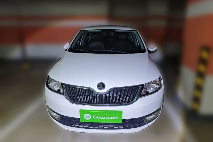 Used Skoda Rapid Spaceback 2014 1.6L Manual Enjoyment Edition