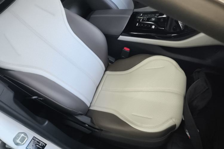 Used BYD Qin PLUS 2024 HONOR Edition DM-i 55KM Leading Model
