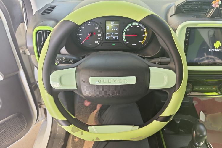 Used Roewe Clever 2021 302 km New Four-Seater Super-Efficient Version