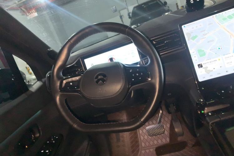 Used Nio ES8 2022 100 kWh Six-Seater Version Steering Wheel