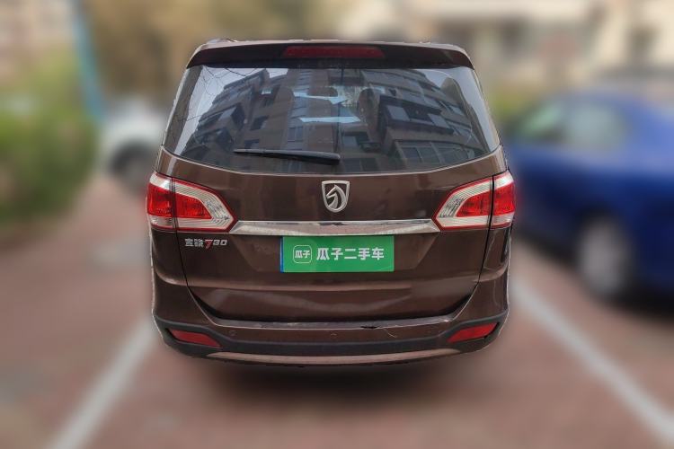 Used Baojun 730 2014 1.5L manual Comfort ESP version 7 seats Rear