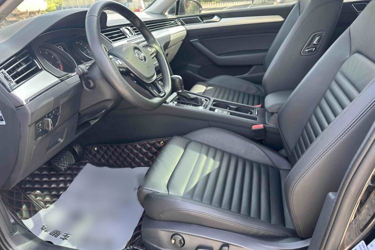 Used Volkswagen Magotan 2017 330TSI DSG Leading Model Left Front Seat