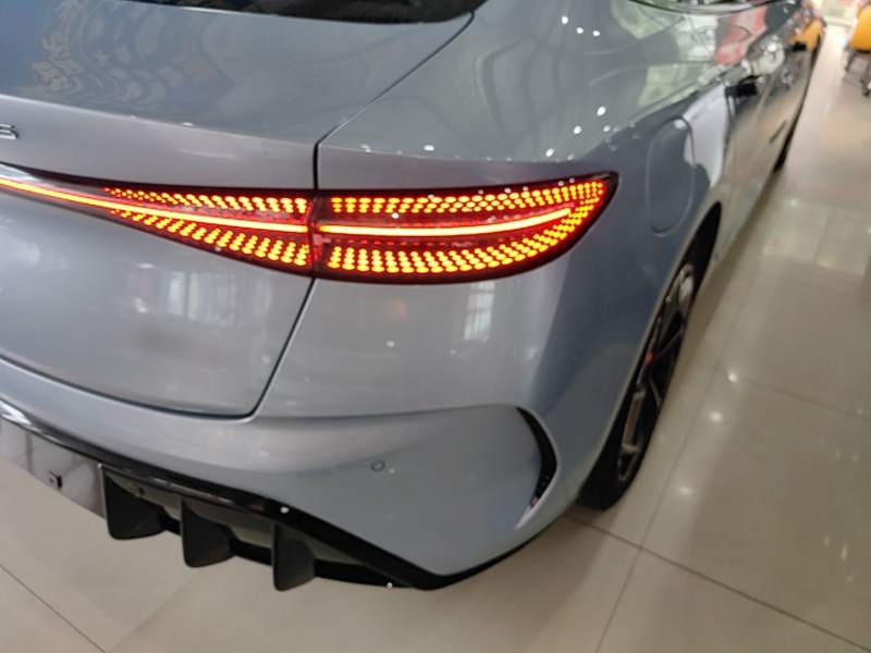 Used BYD Seal 2022 700 km Long-Range Rear-Wheel-Drive Version — 7