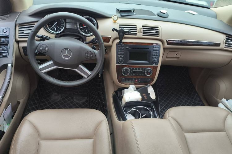Used Mercedes-Benz R-Class 2010 R 300 L Business Model
