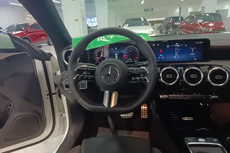Used Mercedes-Benz CLA 2024-Year Facelifted CLA 200