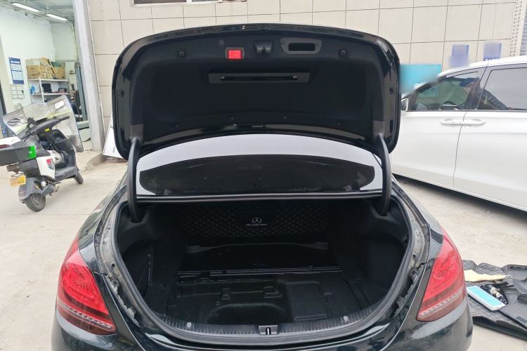 Used Mercedes-Benz C-Class 2021 C 200 L Fashion Edition Sport Version Trunk