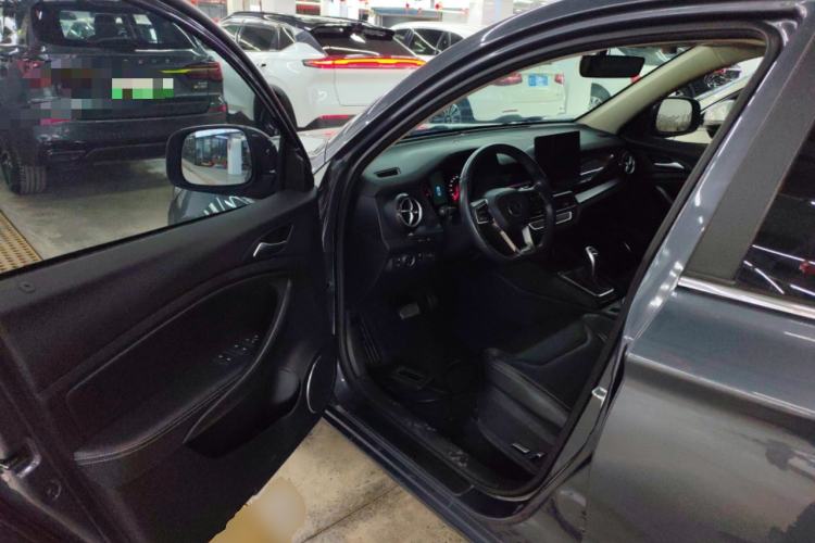 Used BYD Song 2021 Classic Edition 1.5T Automatic Luxury Model Driver Seat